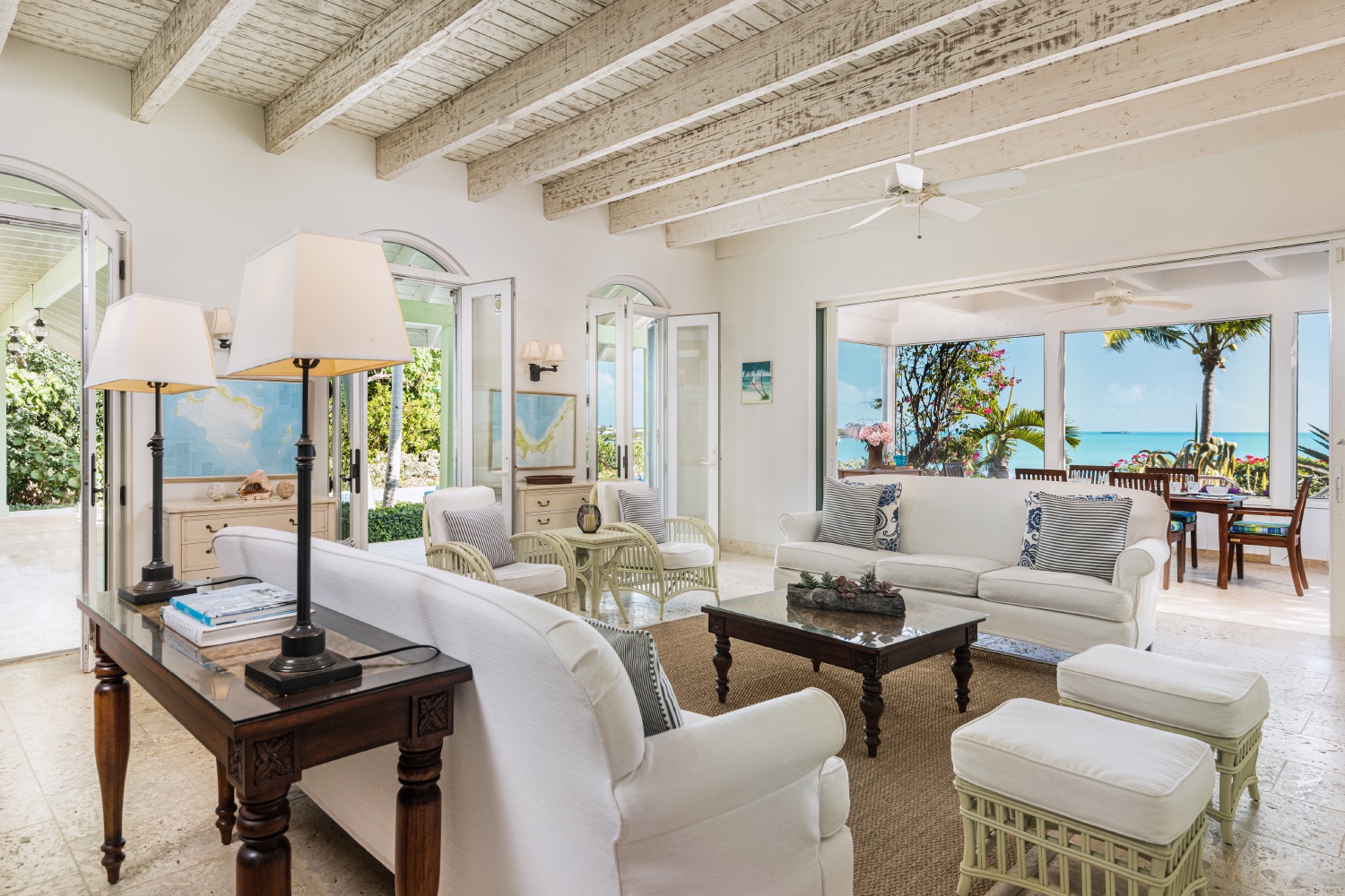 Villa Turquesa, Sapodilla Bay Beachfront Villa with Private Dock and Infinity Pool Gallery 2