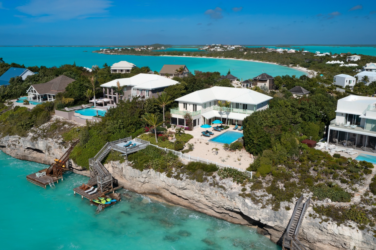 Villa Turquesa, Sapodilla Bay Beachfront Villa with Private Dock and Infinity Pool - Photo 34