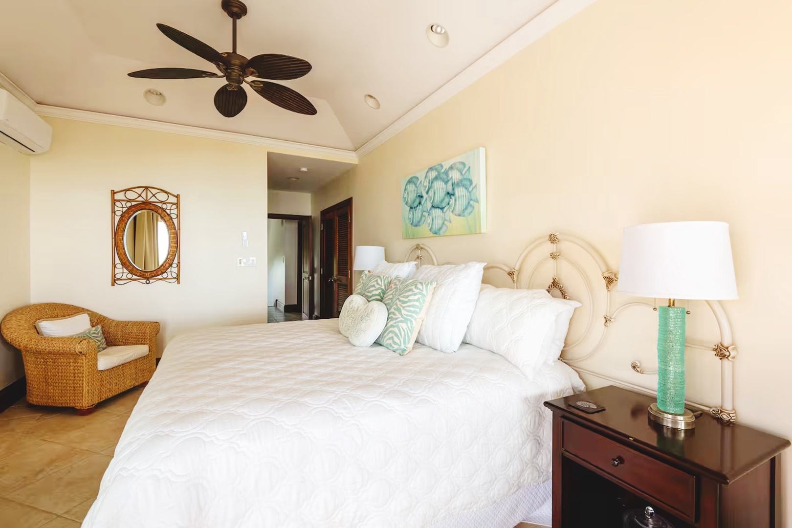 Villa Valentina, Beachfront Grace on Providenciales with Infinity Pool, Dock and Sea Views - Photo 20