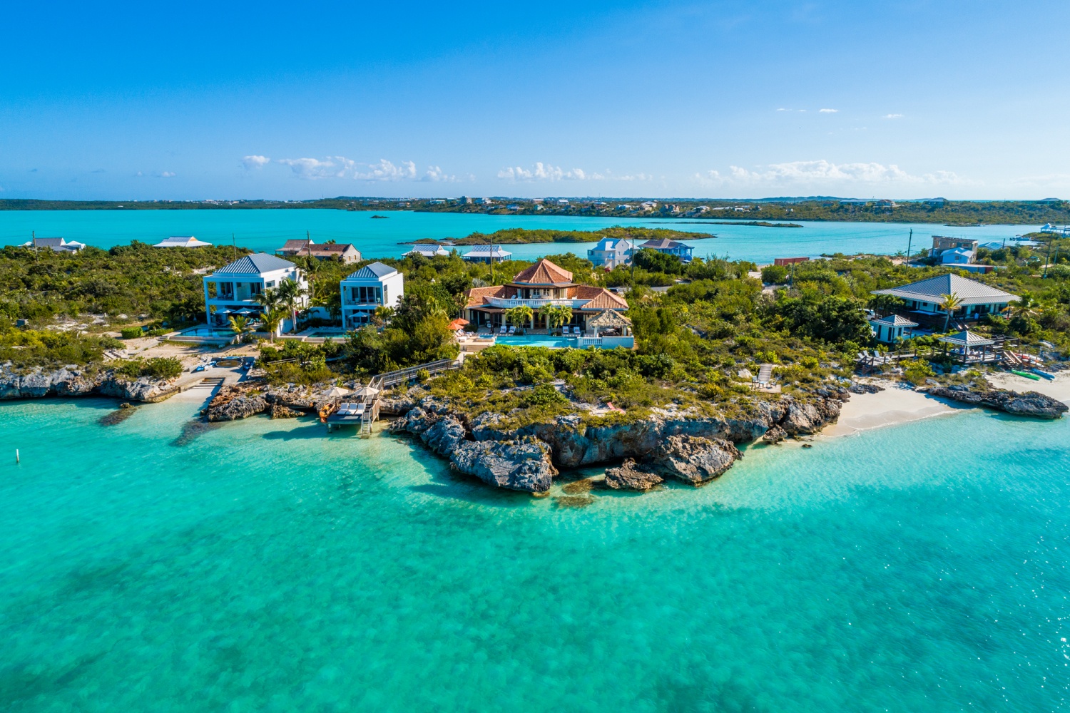 Villa Valentina, Beachfront Grace on Providenciales with Infinity Pool, Dock and Sea Views - Photo 6