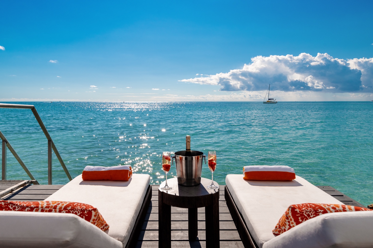 Villa Valentina, Beachfront Grace on Providenciales with Infinity Pool, Dock and Sea Views - Photo 10