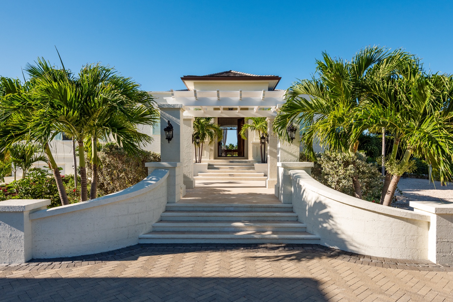 Villa Vamar on Taylor Bay Beach, Private Oceanfront Provo Villa for 12 - Photo 14
