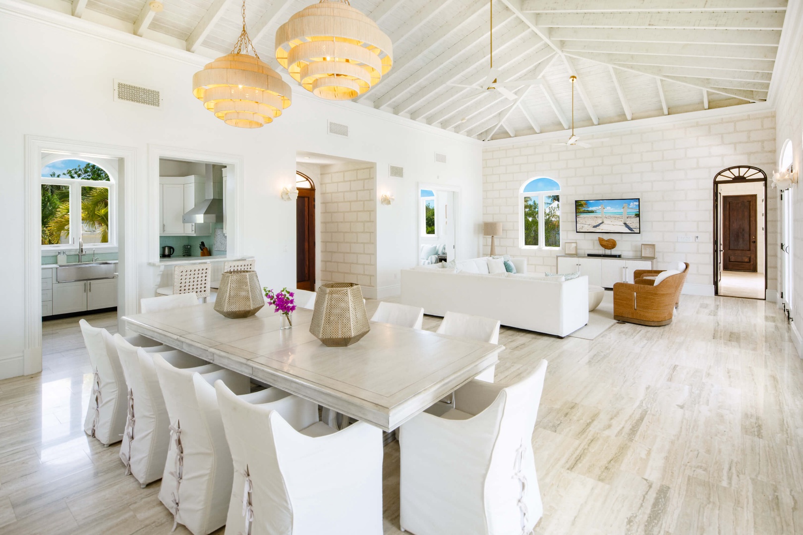 Villa Vamar on Taylor Bay Beach, Private Oceanfront Provo Villa for 12 - Photo 16