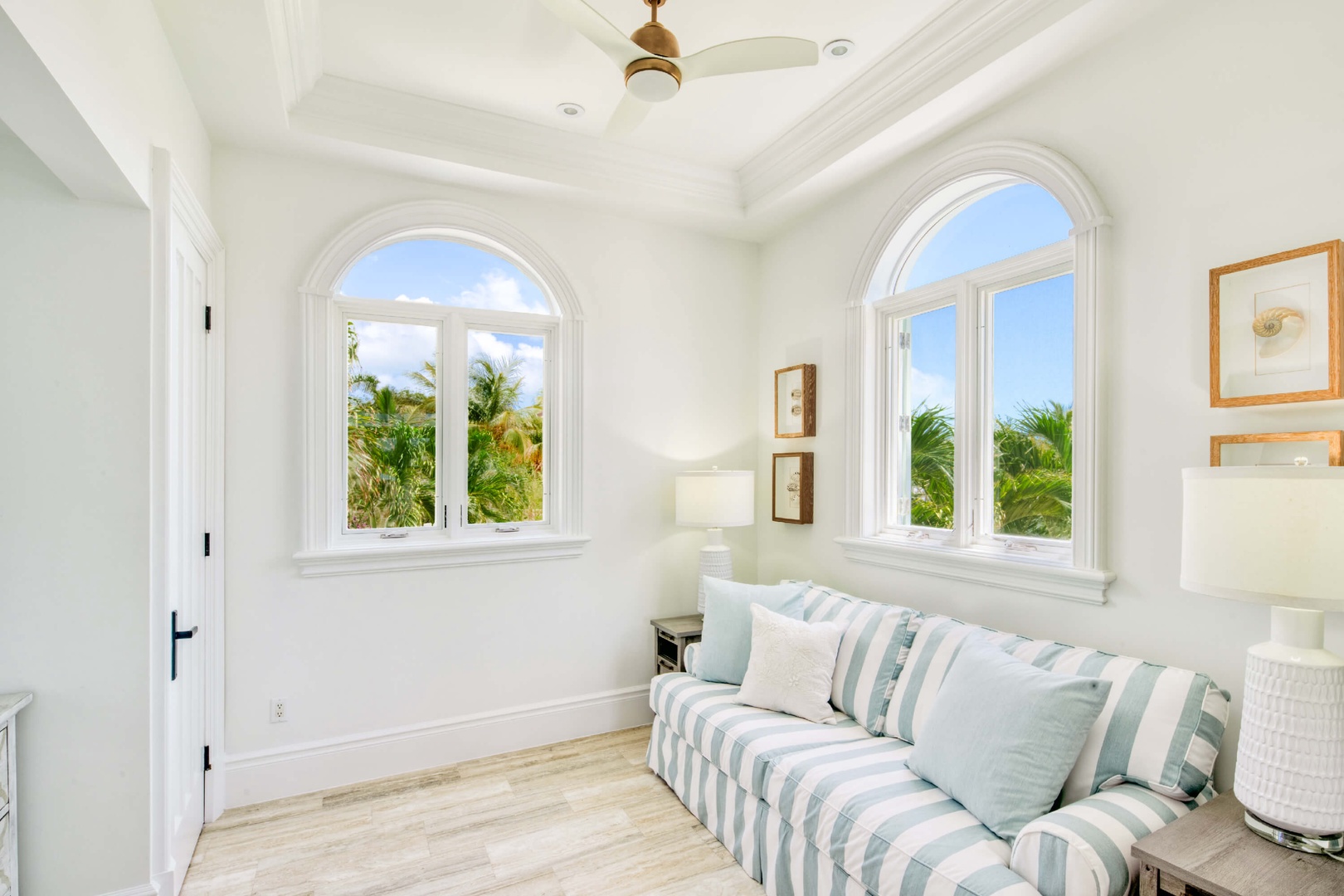 Villa Vamar on Taylor Bay Beach, Private Oceanfront Provo Villa for 12 - Photo 19