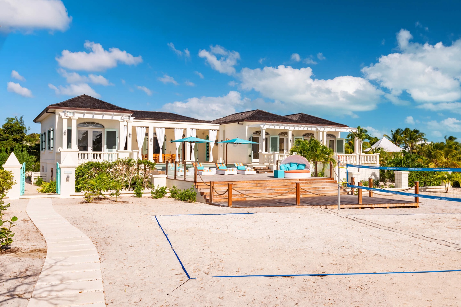Villa Vamar on Taylor Bay Beach, Private Oceanfront Provo Villa for 12 Gallery 2