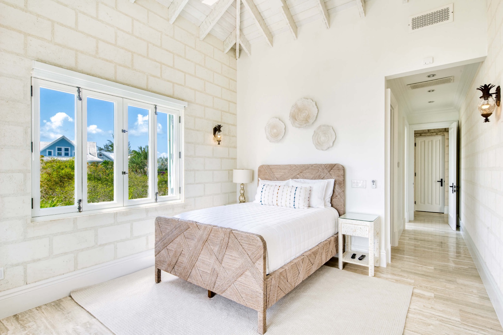 Villa Vamar on Taylor Bay Beach, Private Oceanfront Provo Villa for 12 - Photo 26