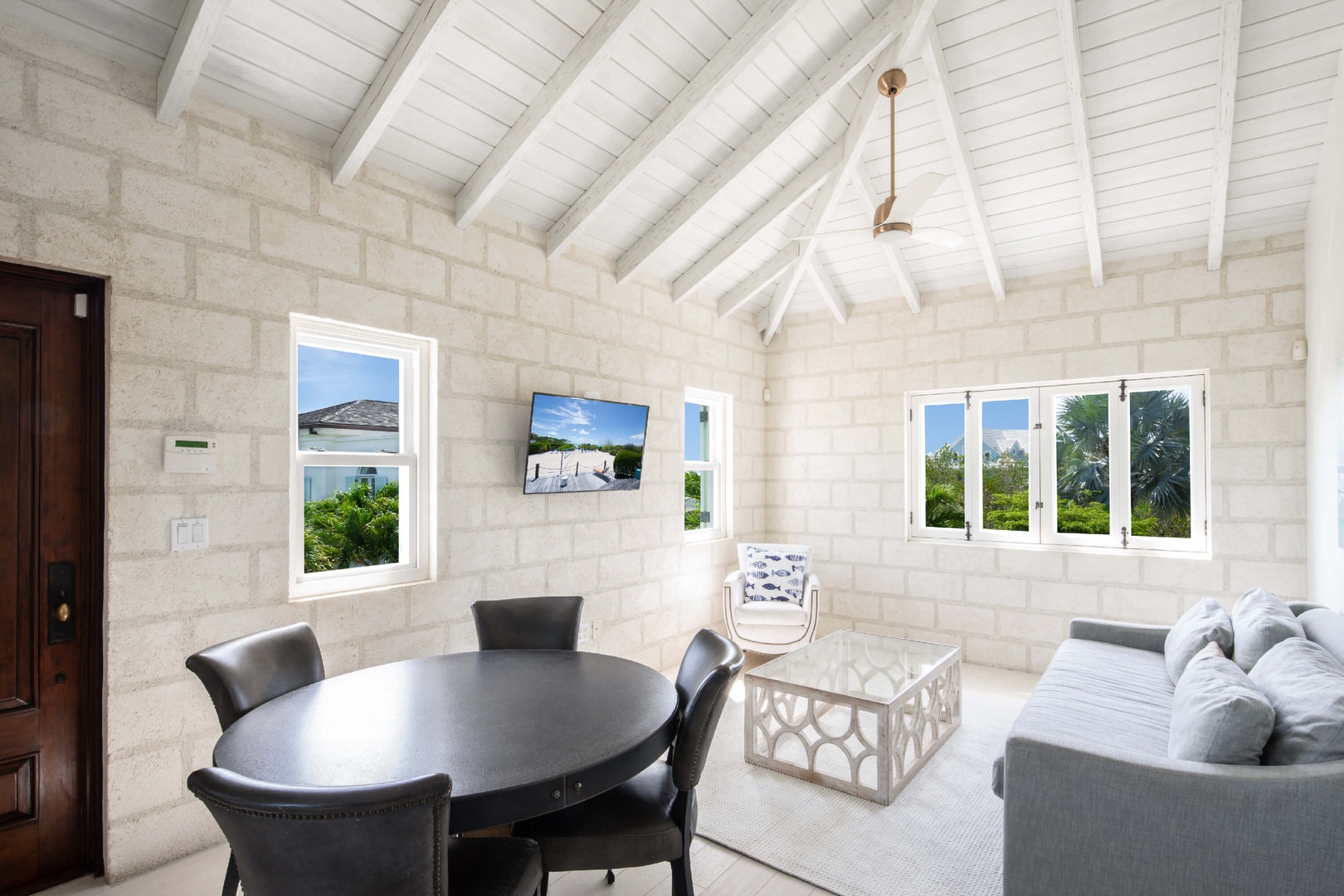 Villa Vamar on Taylor Bay Beach, Private Oceanfront Provo Villa for 12 - Photo 30