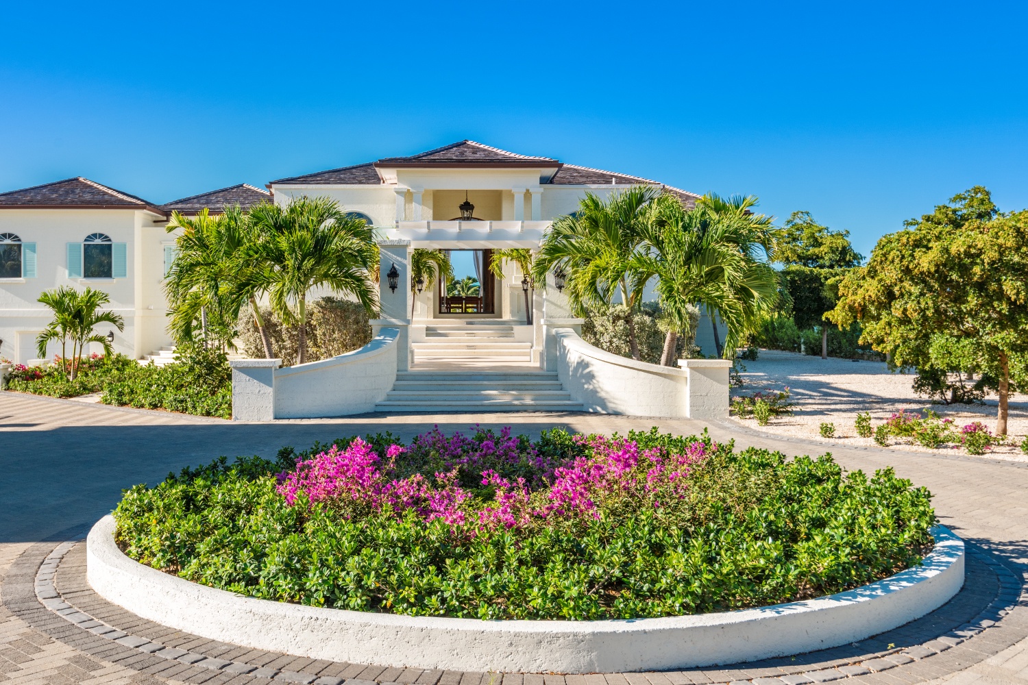 Villa Vamar on Taylor Bay Beach, Private Oceanfront Provo Villa for 12 - Photo 49