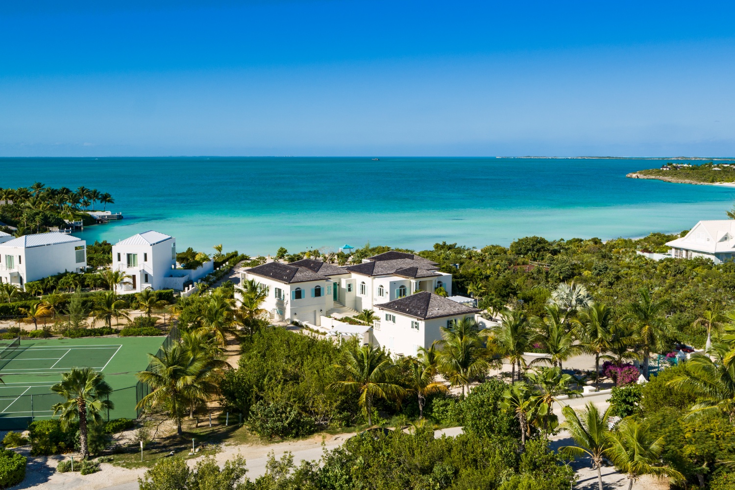 Villa Vamar on Taylor Bay Beach, Private Oceanfront Provo Villa for 12 - Photo 52