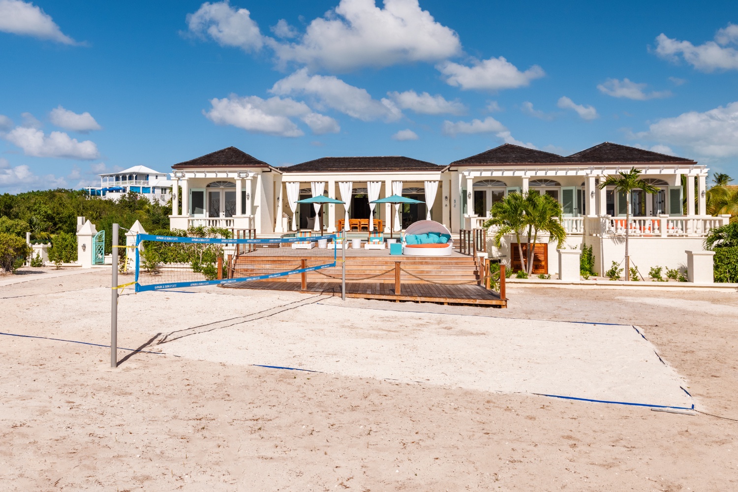 Villa Vamar on Taylor Bay Beach, Private Oceanfront Provo Villa for 12 - Photo 10