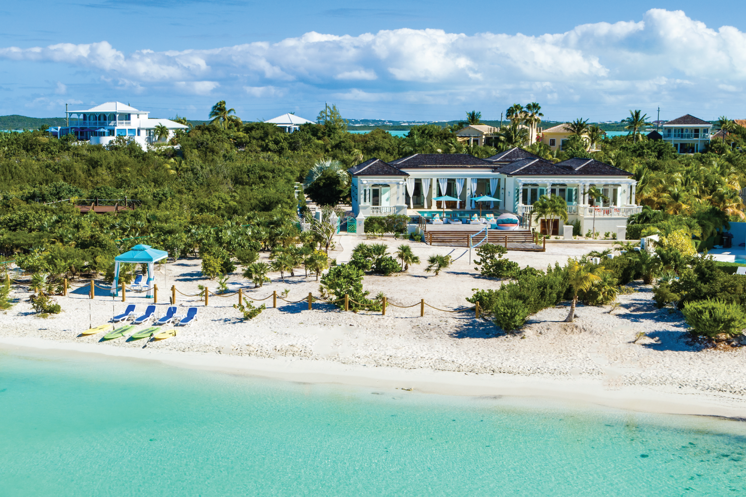 Villa Vamar on Taylor Bay Beach, Private Oceanfront Provo Villa for 12