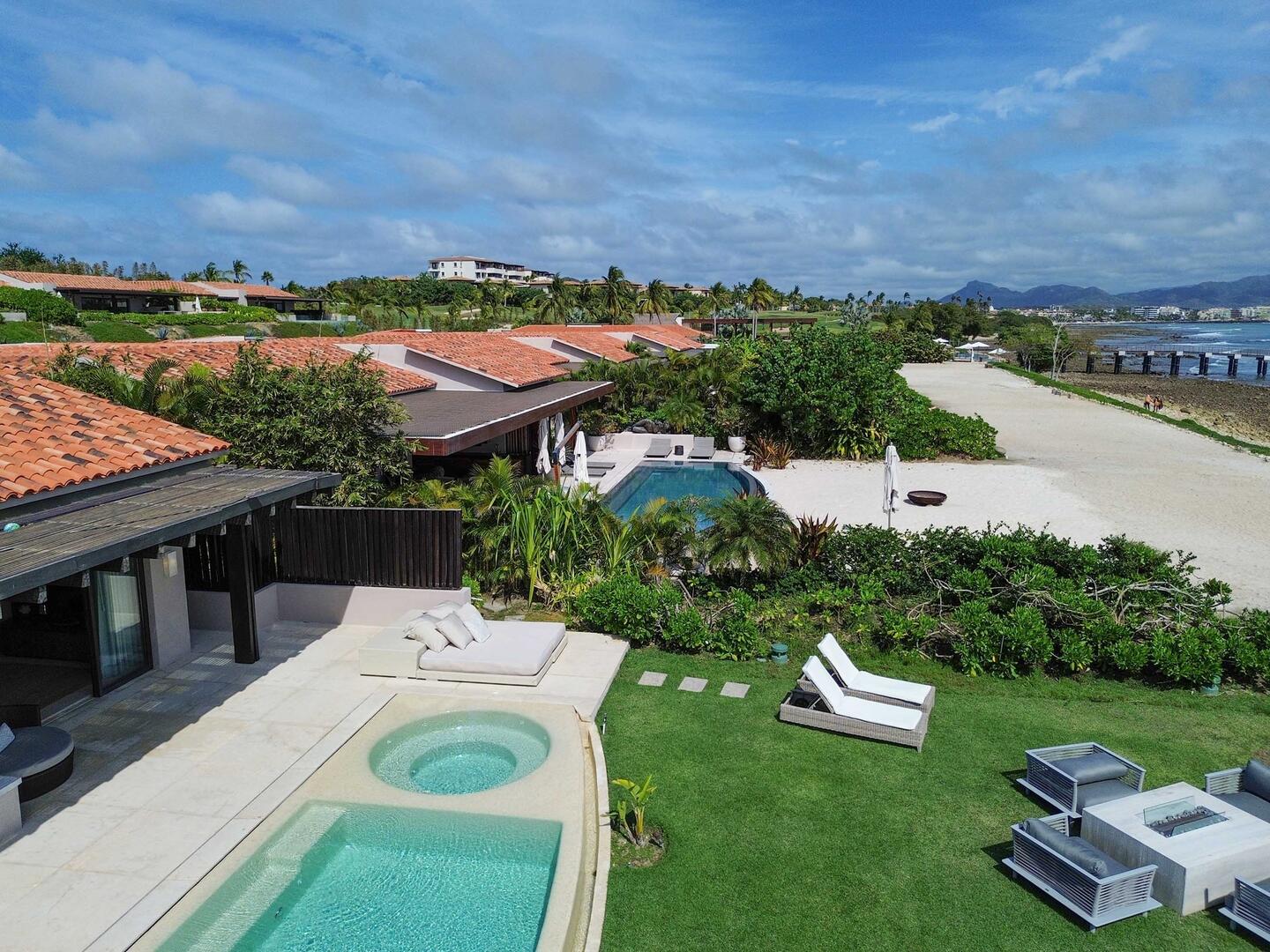 Villa Vista Hermosa, Oceanfront Punta Mita Villa with Private Beach Club Access - Photo 32