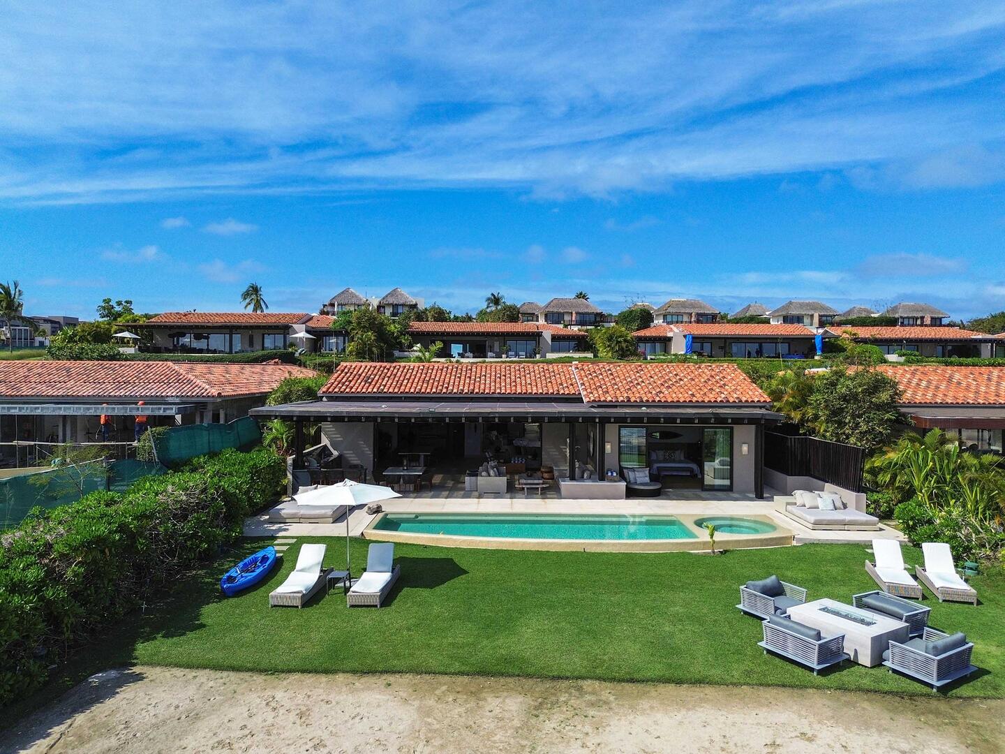 Villa Vista Hermosa, Oceanfront Punta Mita Villa with Private Beach Club Access - Photo 39