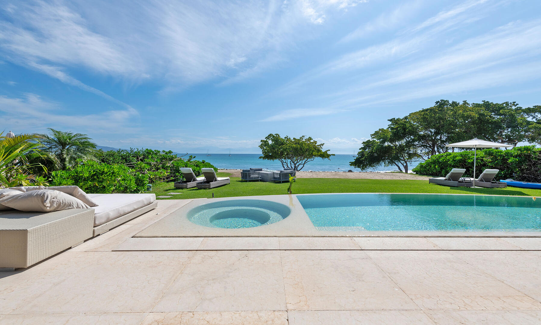 Villa Vista Hermosa, Oceanfront Punta Mita Villa with Private Beach Club Access - Photo 42