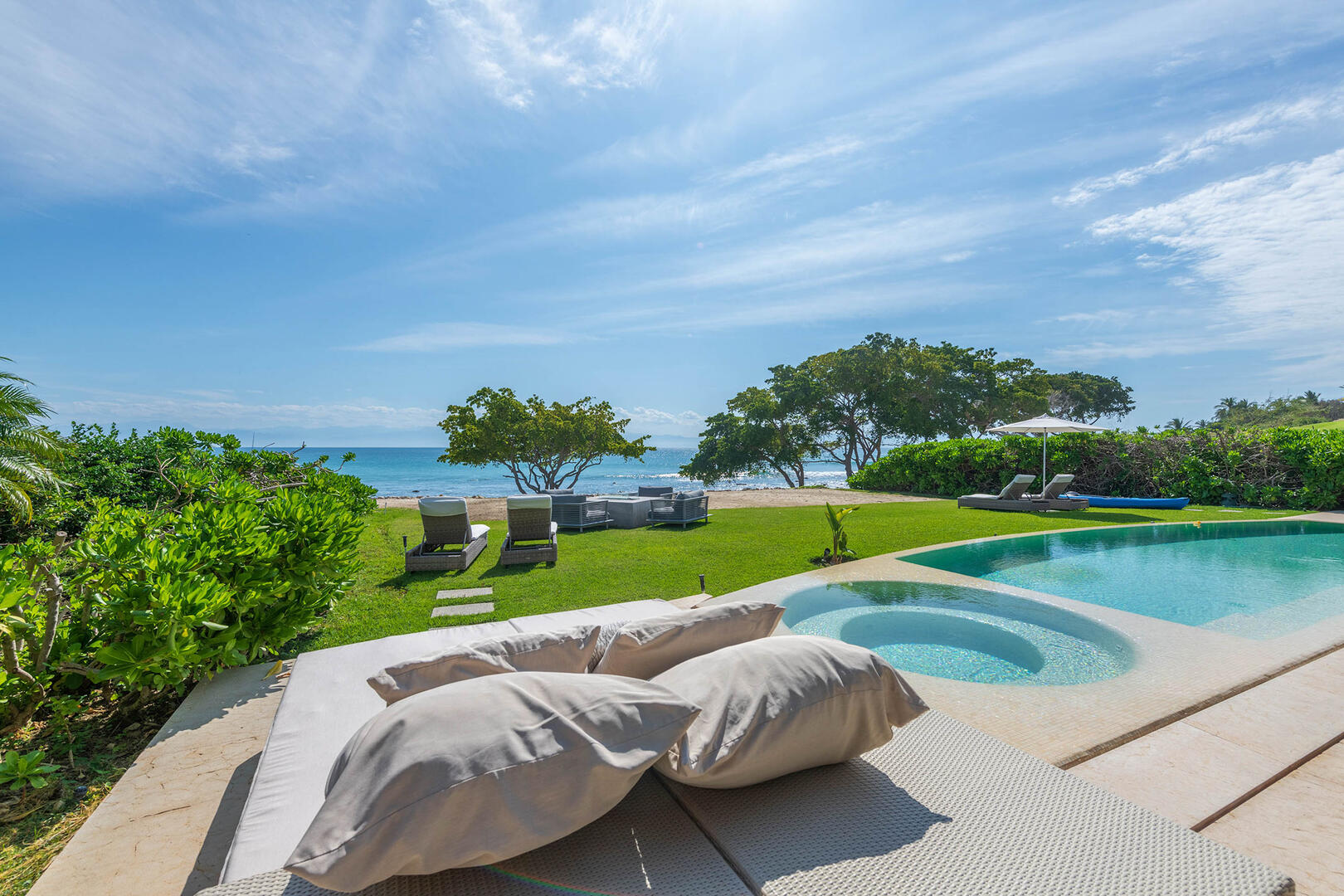 Villa Vista Hermosa, Oceanfront Punta Mita Villa with Private Beach Club Access - Photo 43