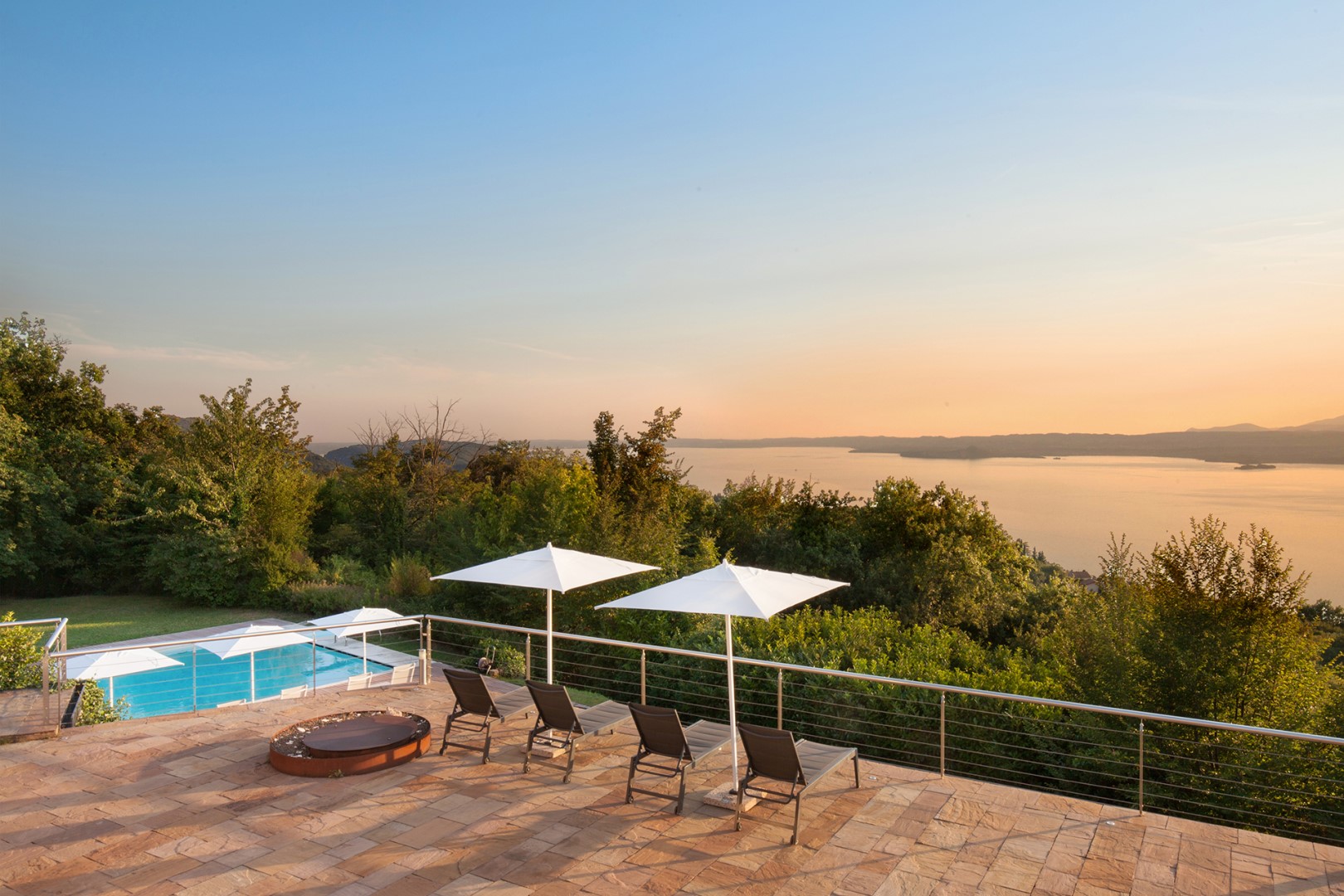 Villa Viù, Hilltop Lake Garda Villa with Private Pool, Spa and Four Double Bedrooms - Photo 19