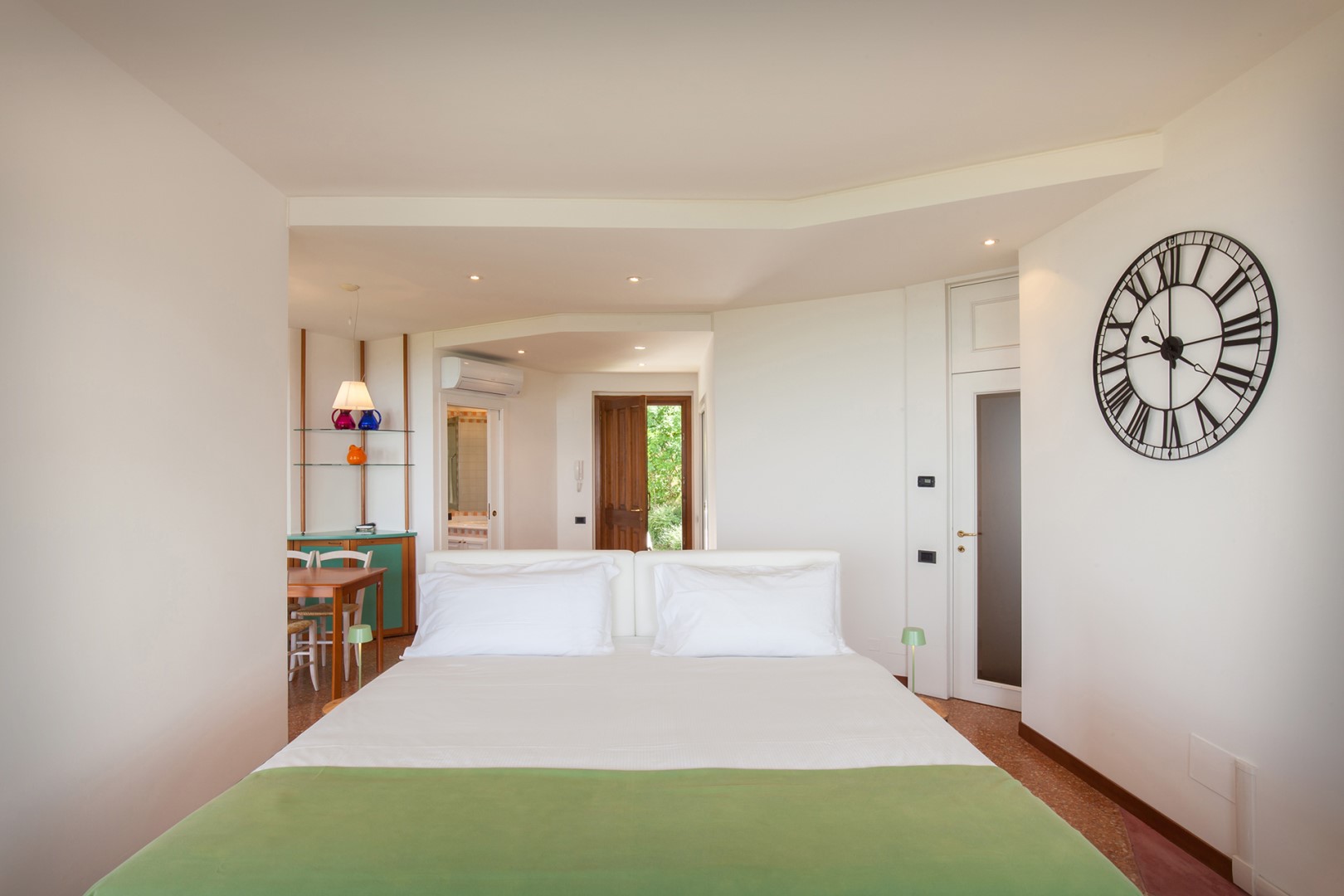 Villa Viù, Hilltop Lake Garda Villa with Private Pool, Spa and Four Double Bedrooms - Photo 40