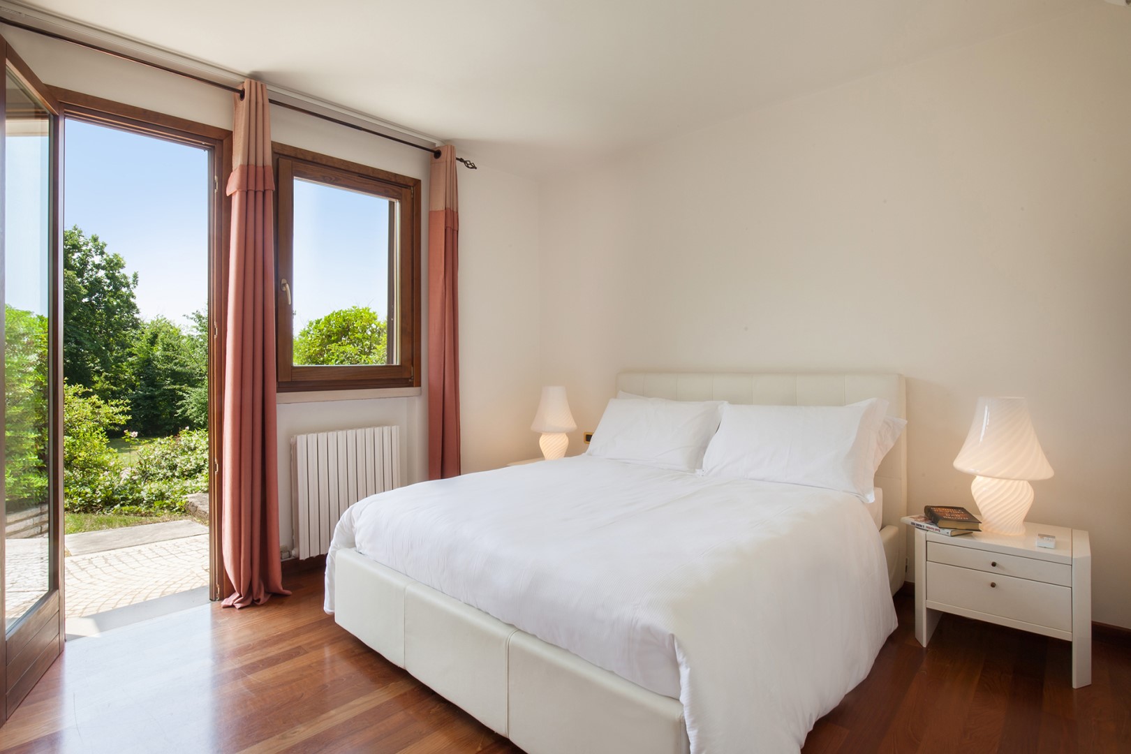 Villa Viù, Hilltop Lake Garda Villa with Private Pool, Spa and Four Double Bedrooms - Photo 47