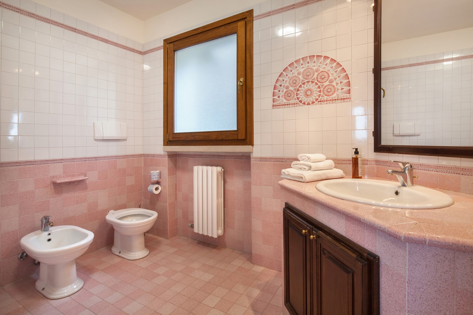 Villa Viù, Hilltop Lake Garda Villa with Private Pool, Spa and Four Double Bedrooms - Photo 50