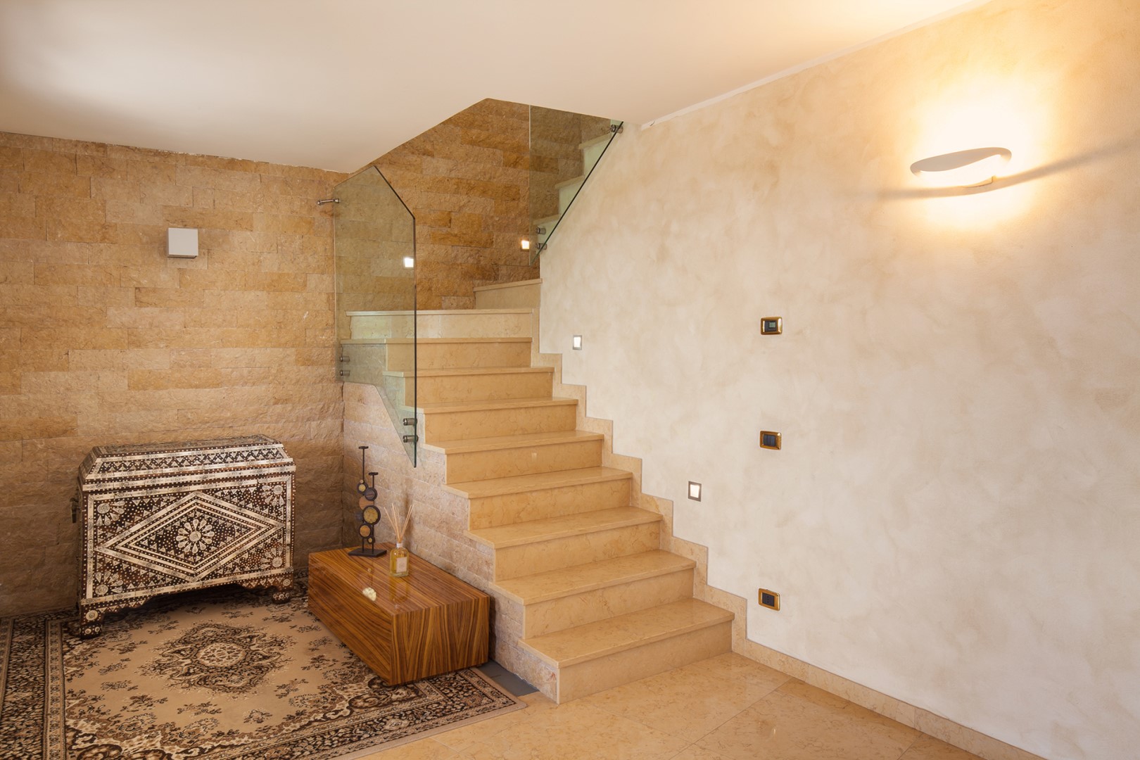 Villa Viù, Hilltop Lake Garda Villa with Private Pool, Spa and Four Double Bedrooms - Photo 56