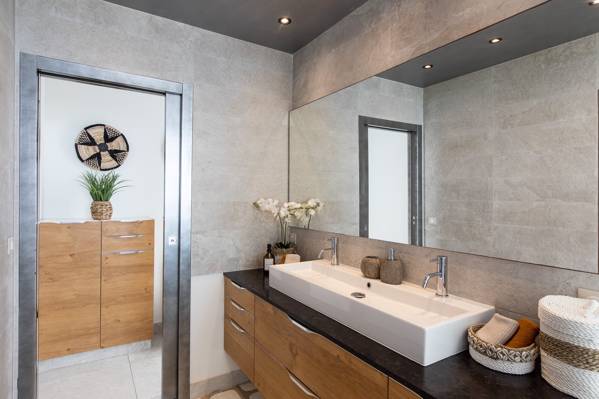 Villa Vogue Art, Five King Suites with Pinel Island Views in Cul de Sac - Photo 24