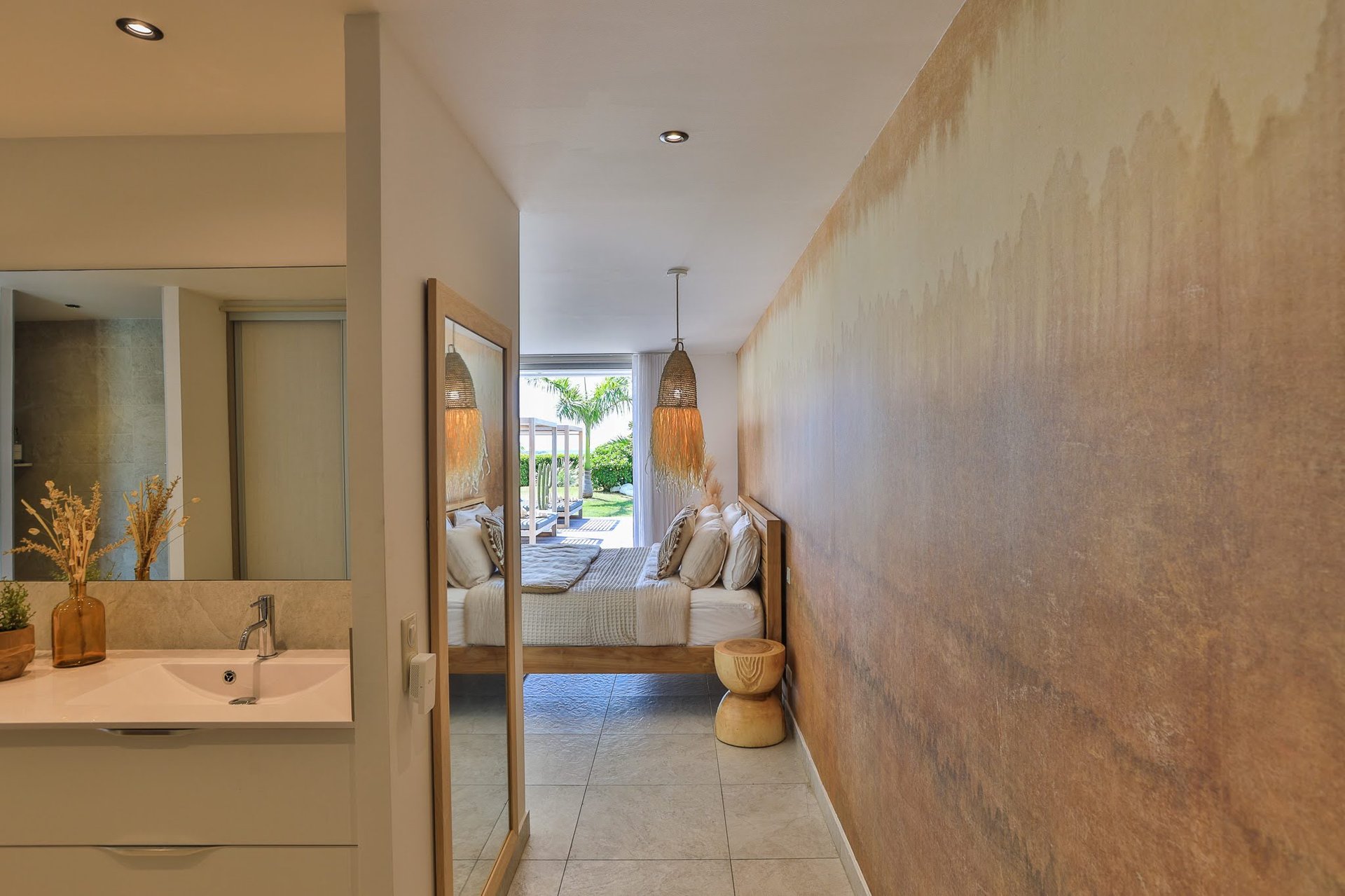 Villa Vogue Art, Five King Suites with Pinel Island Views in Cul de Sac - Photo 43