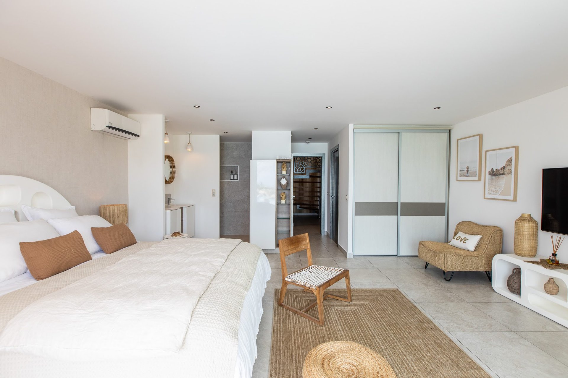 Villa Vogue Art, Five King Suites with Pinel Island Views in Cul de Sac - Photo 48