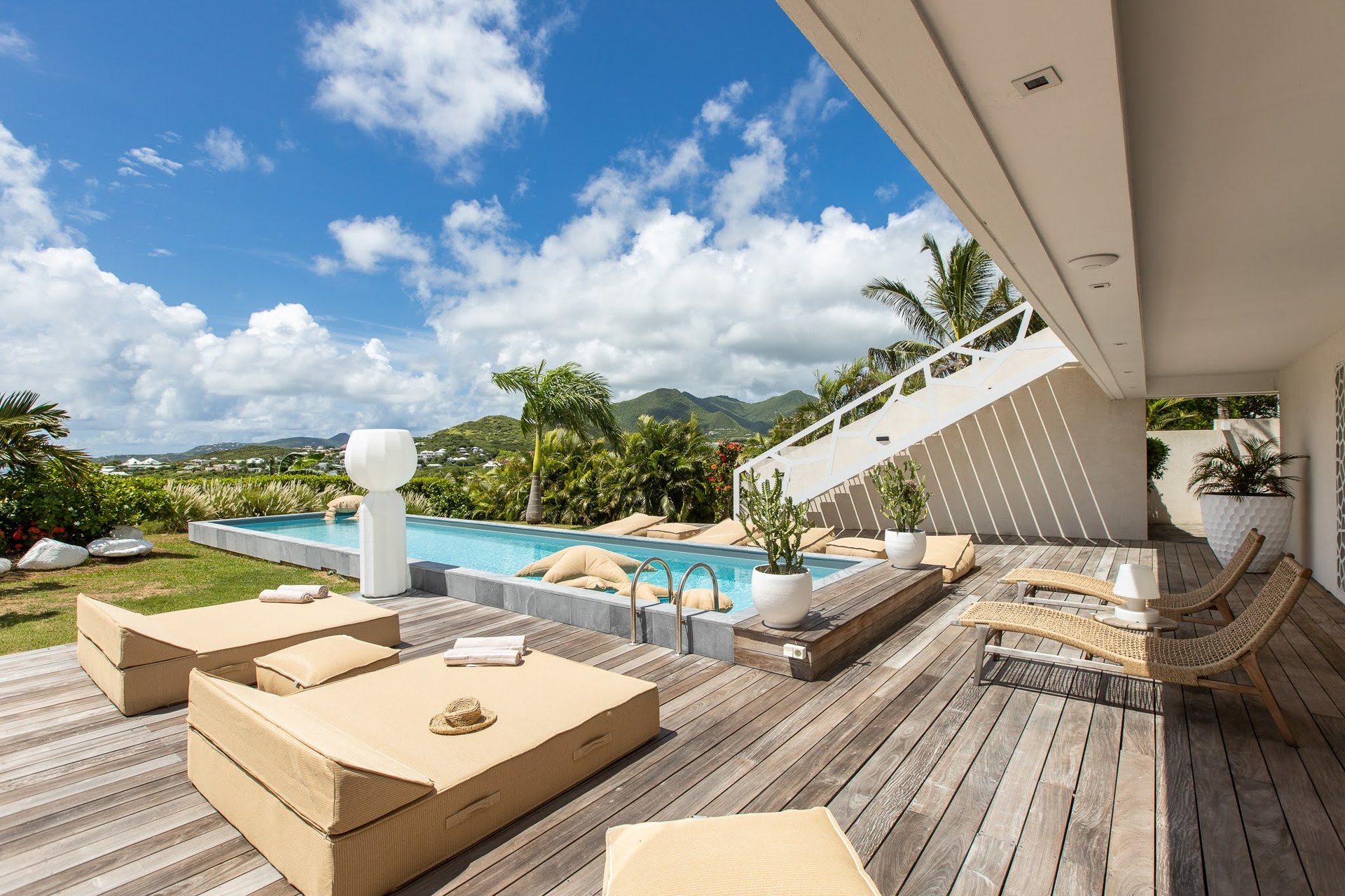 Villa Vogue Art, Five King Suites with Pinel Island Views in Cul de Sac - Photo 5