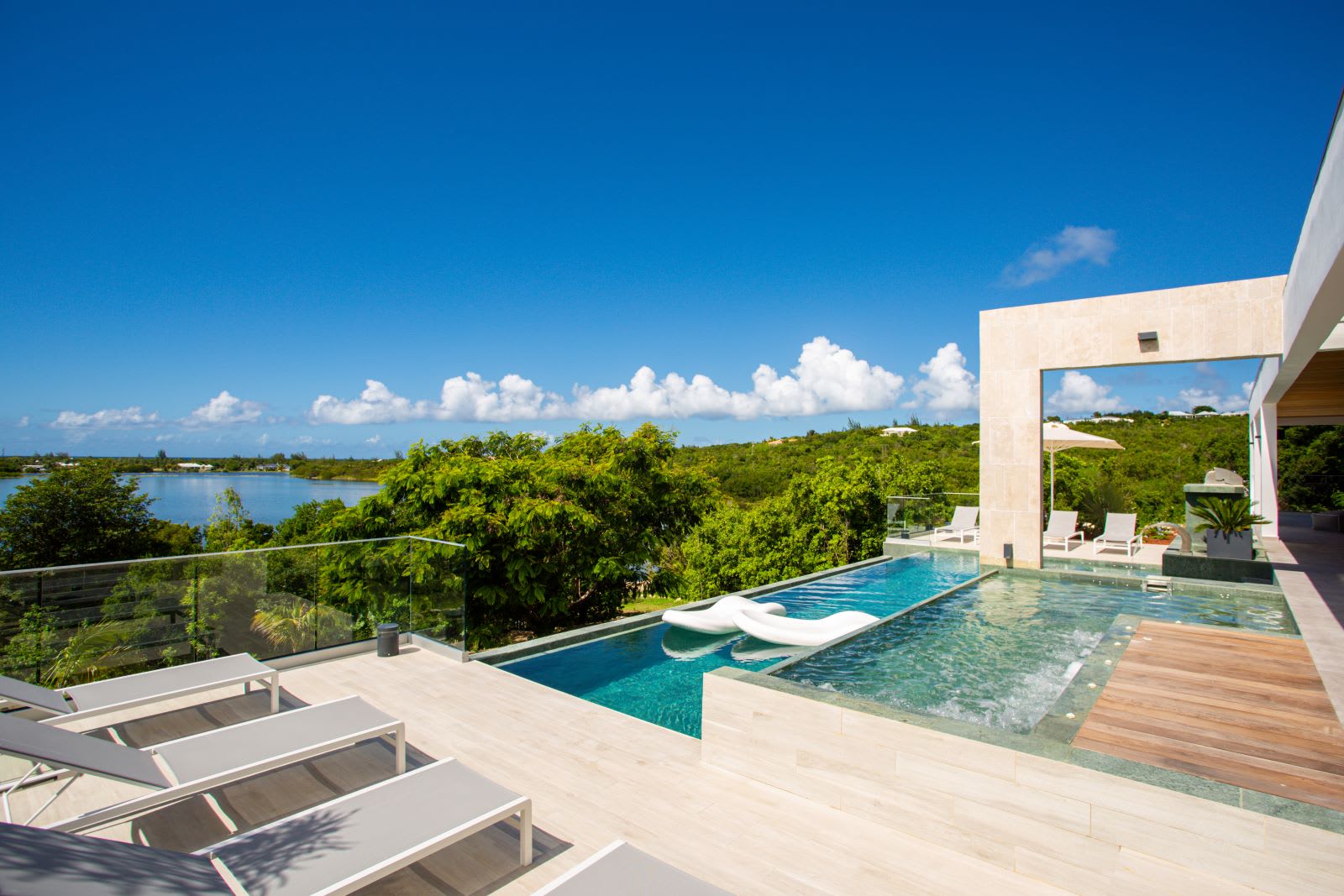 Villa Wellness Main View