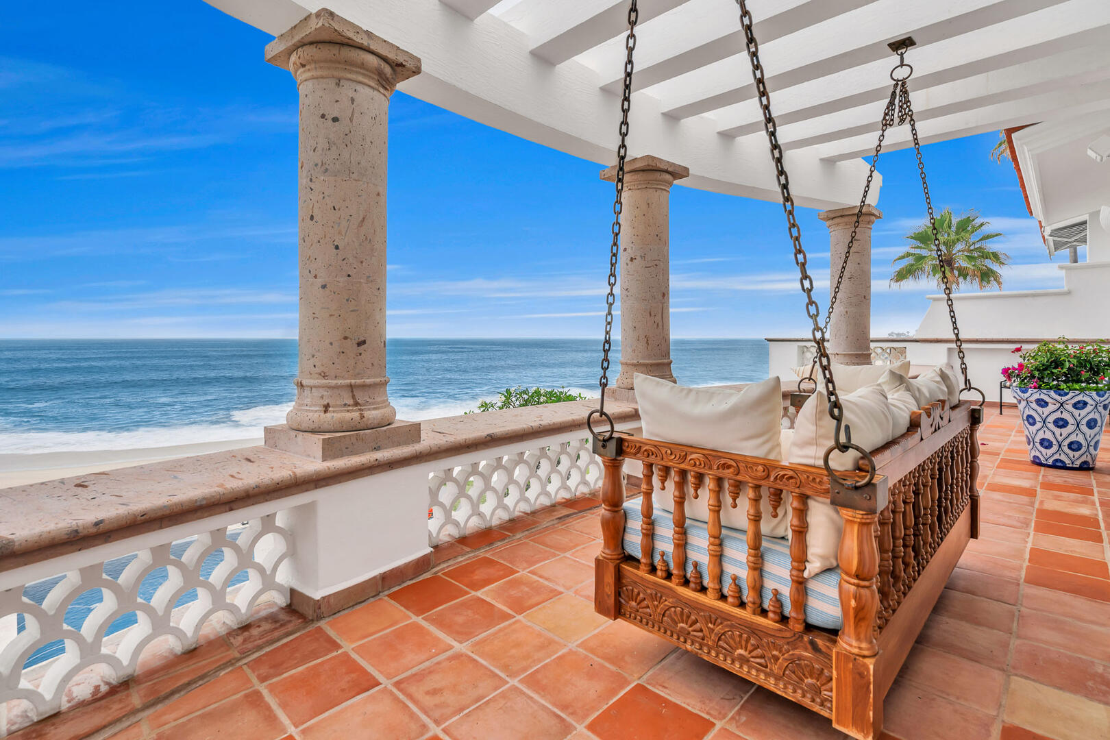 Villas del Mar 313 Beachfront Palmilla Villa with Private Sand Access Gallery 3