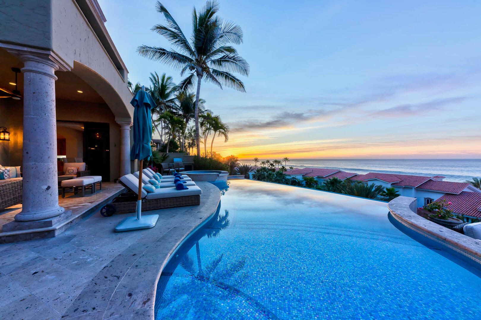 Villas del Mar 369, Ocean-View Palmilla Villa with Butler, Cook and Golf Cart Gallery 2