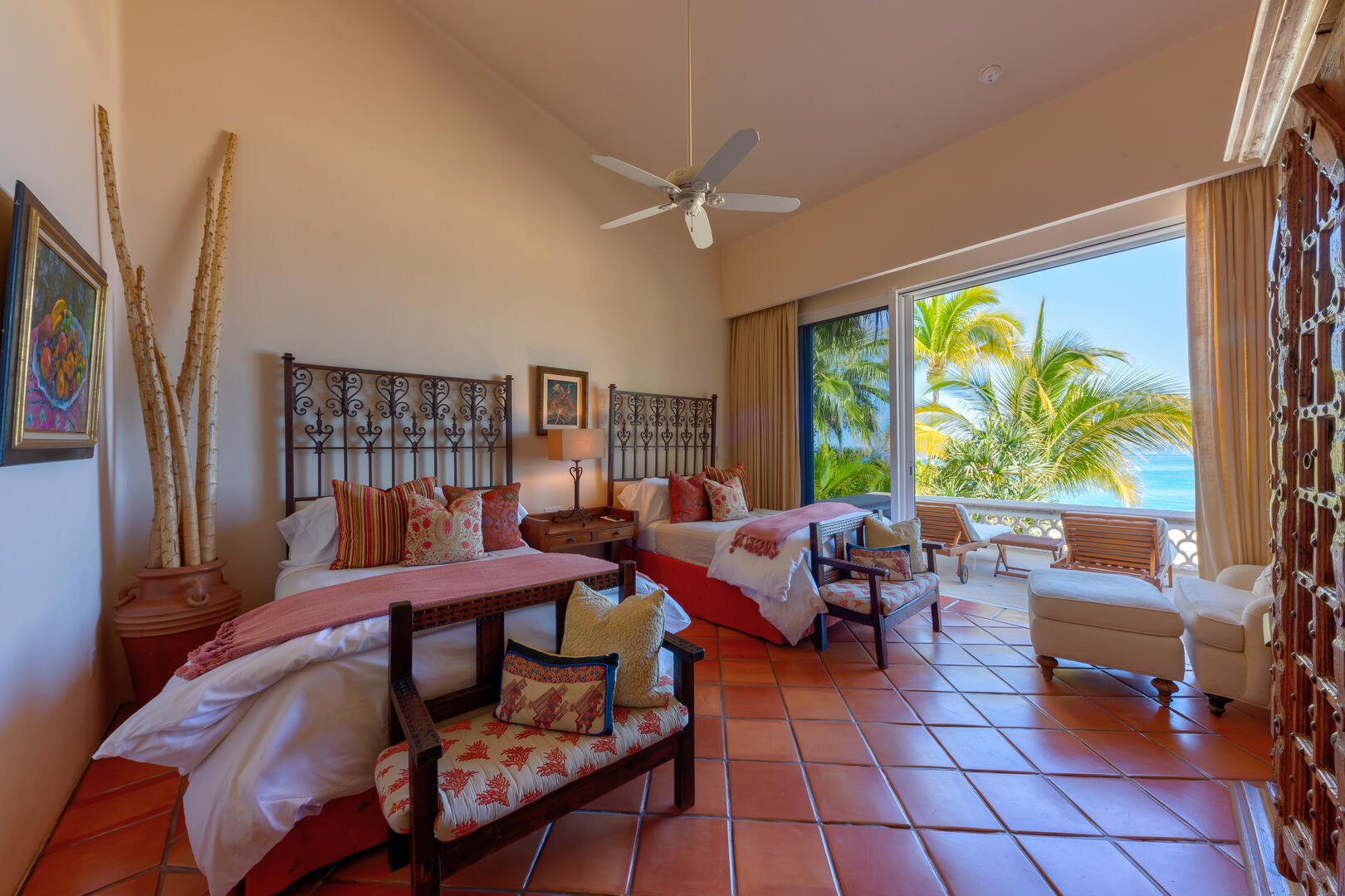 Villas del Mar 481, Beachfront Palmilla Villa with Private Pool, Cook and Butler - Photo 13