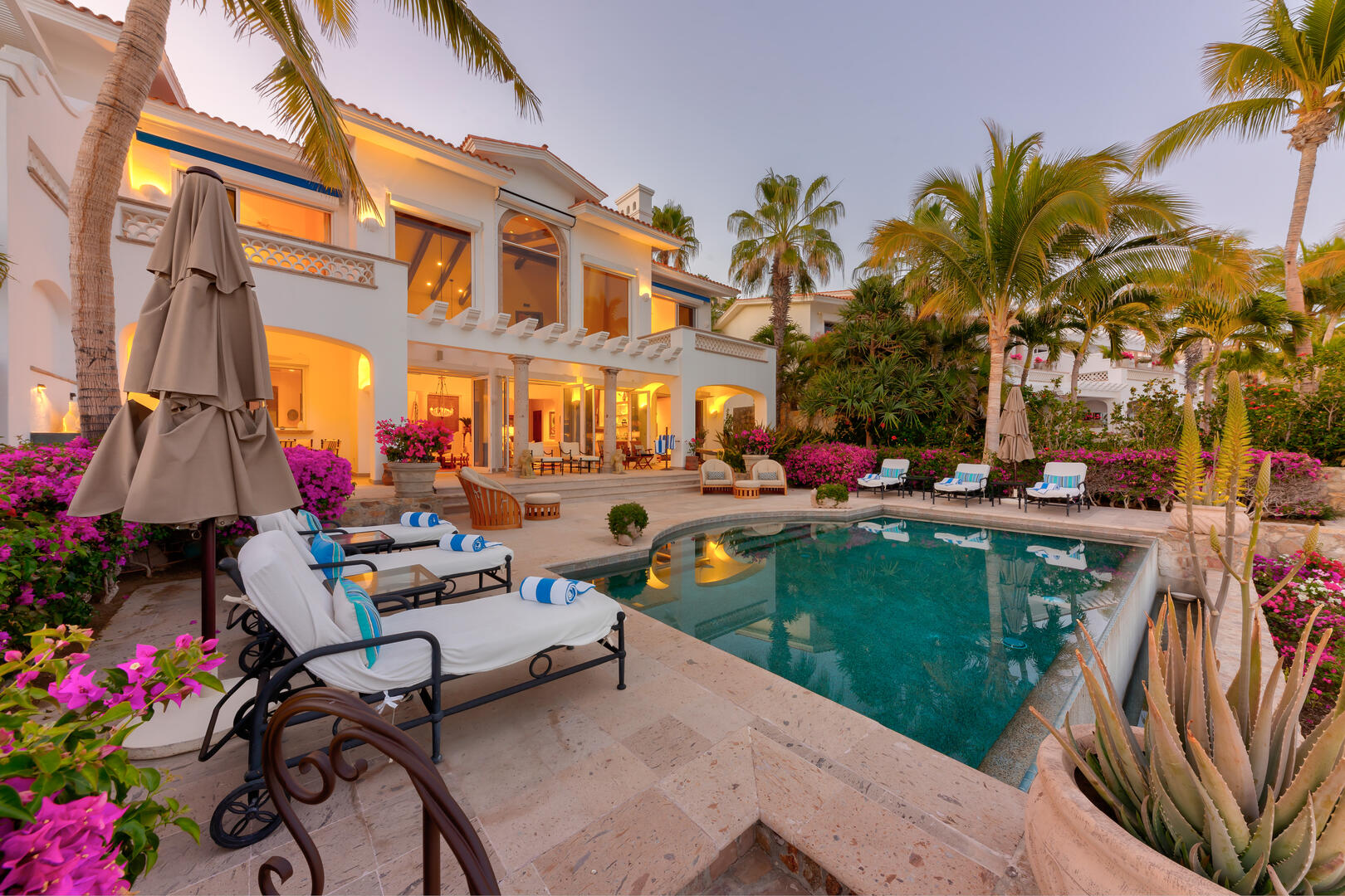 Villas del Mar 481, Beachfront Palmilla Villa with Private Pool, Cook and Butler Gallery 3