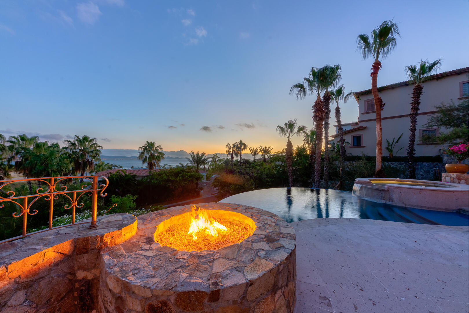 Villas del Mar Casita 33, Palmilla Ocean-View Villa with Chef, Butler and Golf Cart Gallery 2
