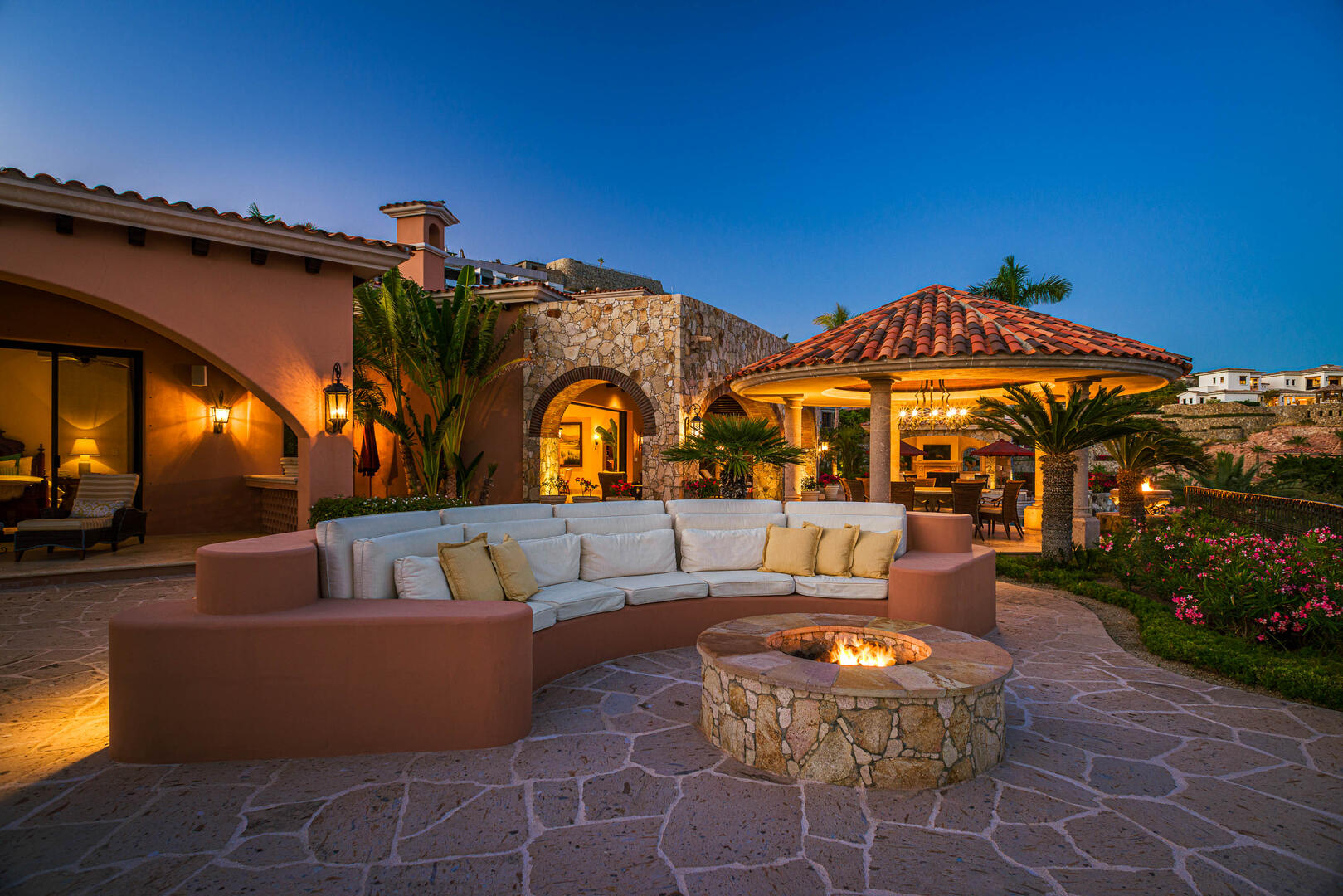 Villas del Mar Hacienda 511, Ocean View Palmilla Estate with Chef, Butler and Infinity Pool - Photo 18