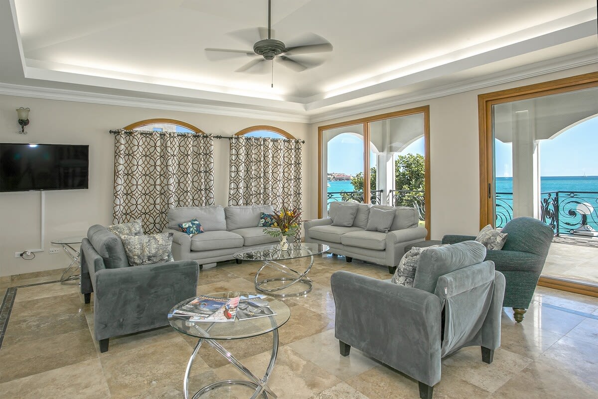 Villa Vittoria, Six King Bedrooms on the Sands of Simpson Bay - Photo 10