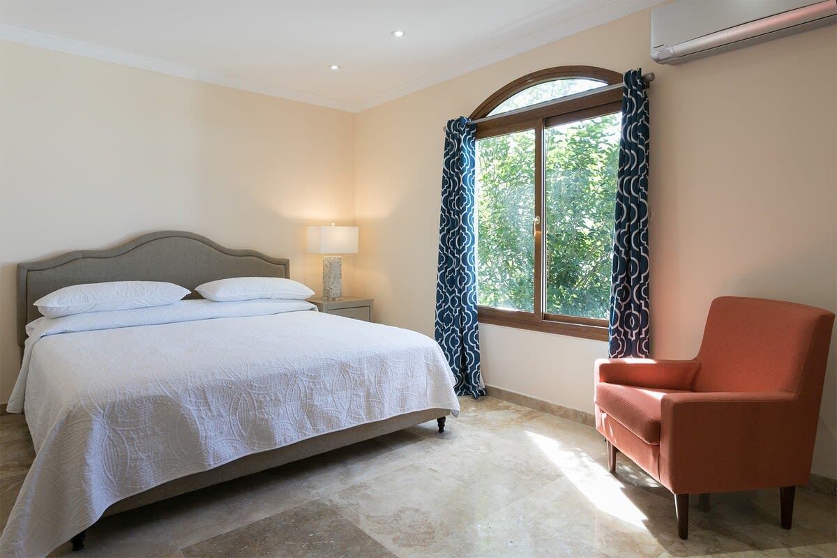 Villa Vittoria, Six King Bedrooms on the Sands of Simpson Bay - Photo 16