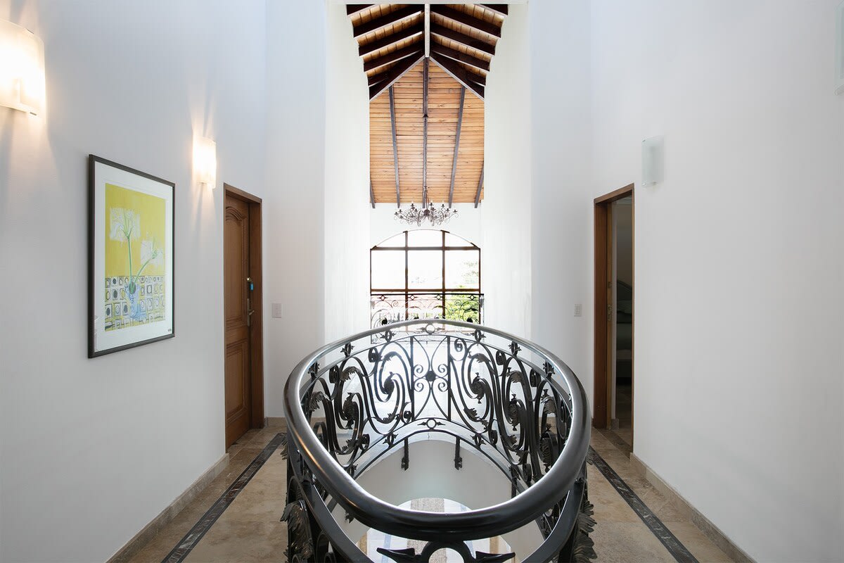 Villa Vittoria, Six King Bedrooms on the Sands of Simpson Bay - Photo 17