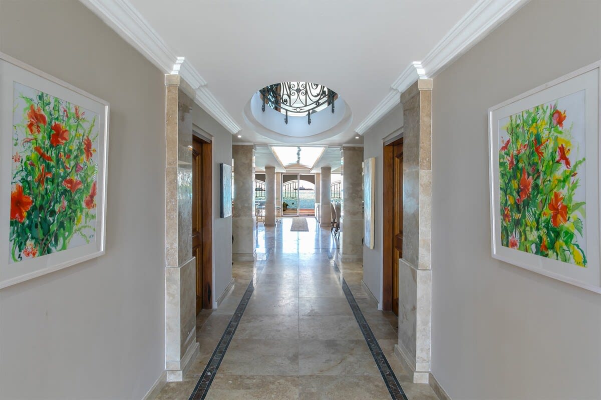 Villa Vittoria, Six King Bedrooms on the Sands of Simpson Bay - Photo 27