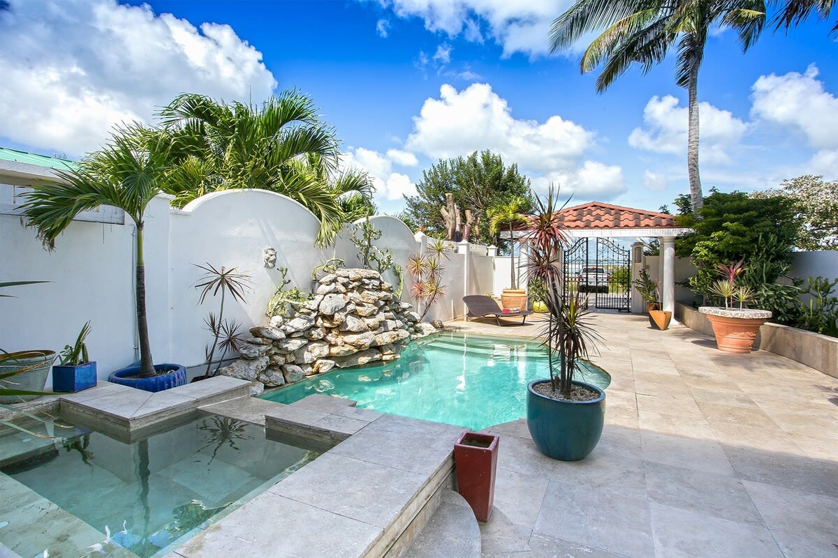 Villa Vittoria, Six King Bedrooms on the Sands of Simpson Bay - Photo 32