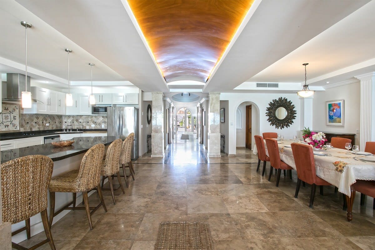 Villa Vittoria, Six King Bedrooms on the Sands of Simpson Bay - Photo 35
