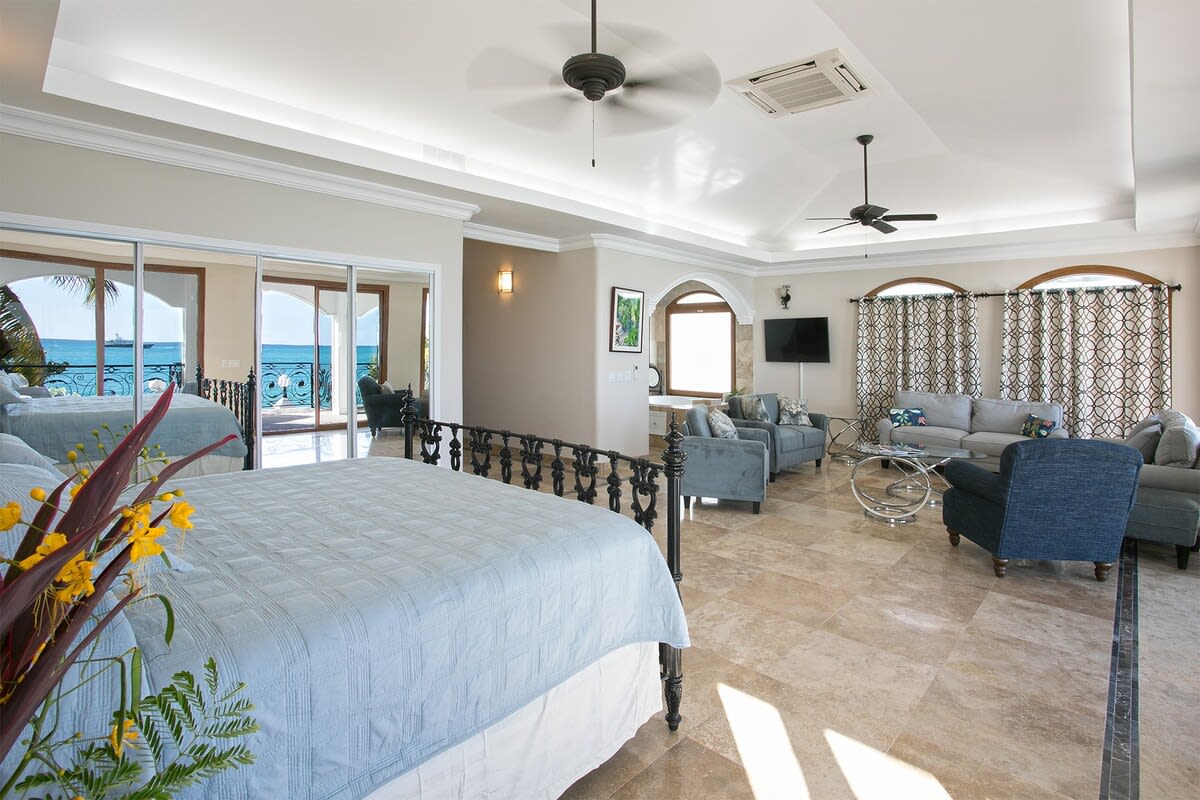 Villa Vittoria, Six King Bedrooms on the Sands of Simpson Bay - Photo 5