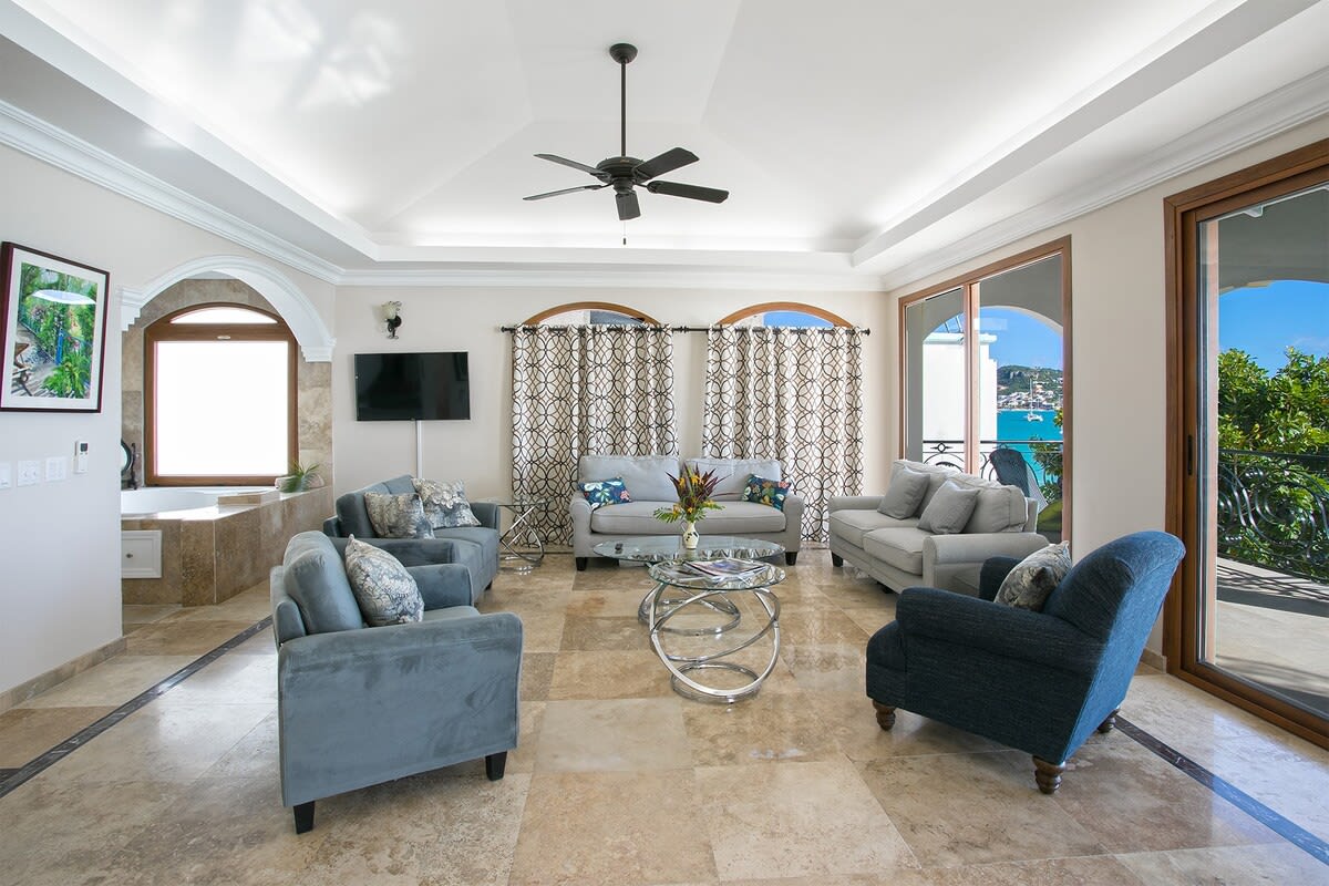 Villa Vittoria, Six King Bedrooms on the Sands of Simpson Bay - Photo 9