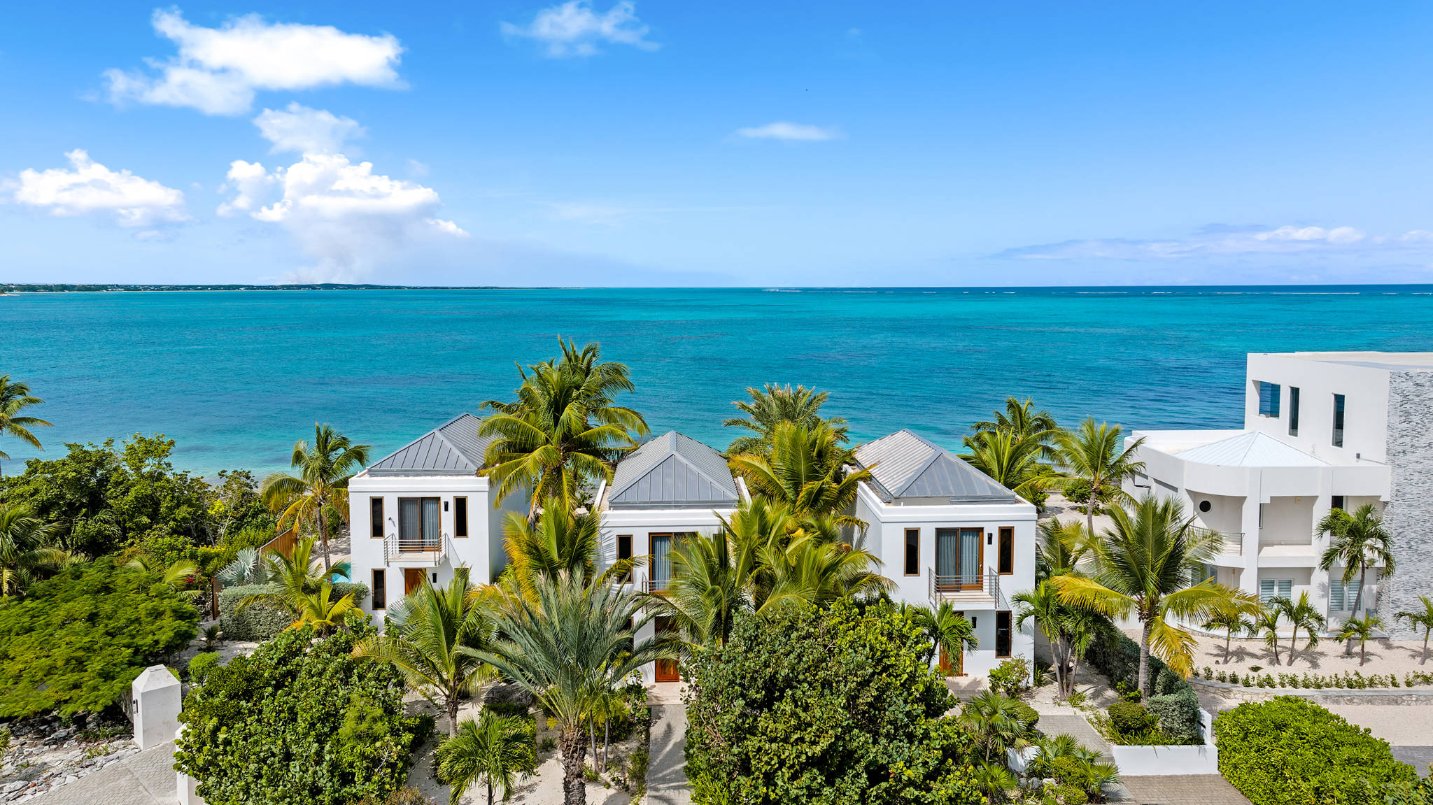 Water Edge Villa, Beachfront One-Bedroom in Turtle Cove - Photo 16