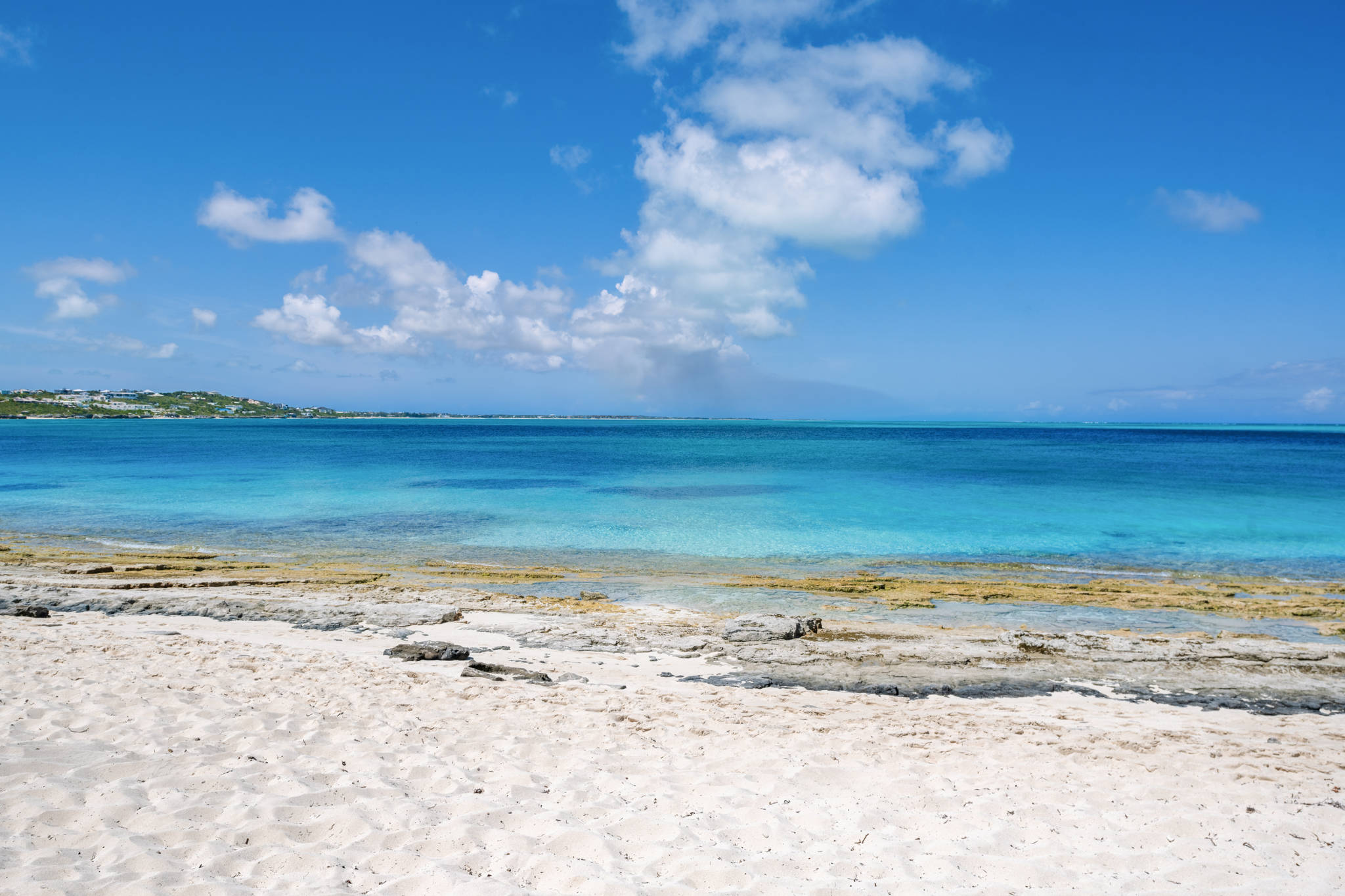 Water Edge Villa, Beachfront One-Bedroom in Turtle Cove - Photo 20